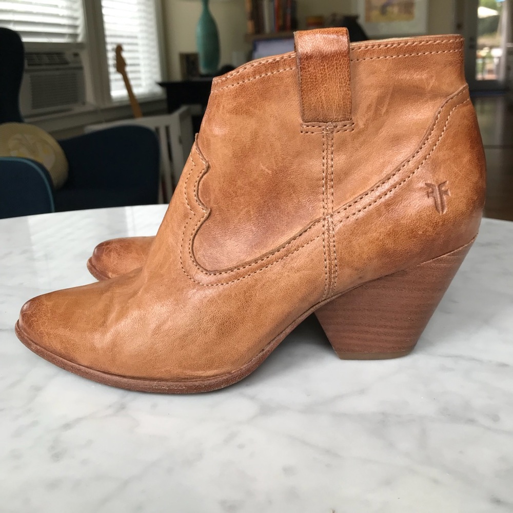 Frye Reina leather ankle booties